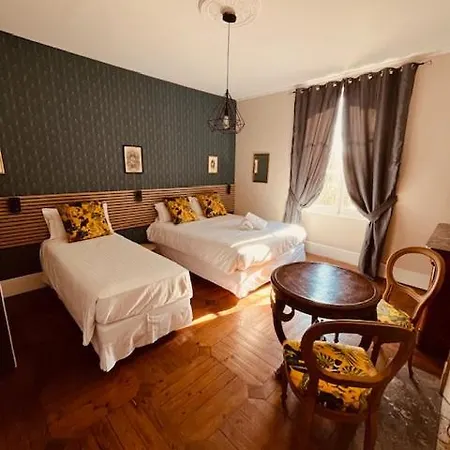 招待所 Le Manoir Du Thouron 3*