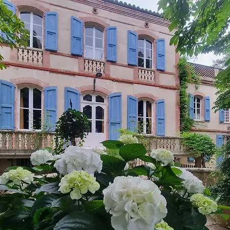 Le Manoir Du Thouron 招待所 3*