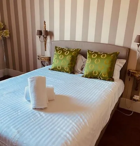 Le Manoir Du Thouron Guest house Saint-Sulpice (Oise)