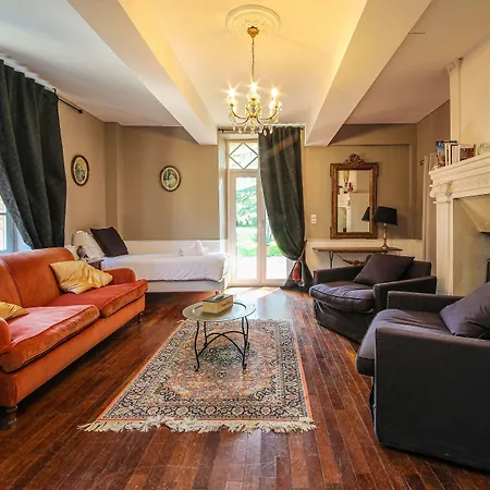 بيت ضيافة Le Manoir Du Thouron Saint-Sulpice (Oise)