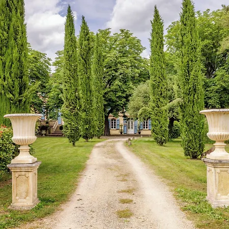 Le Manoir Du Thouron بيت ضيافة