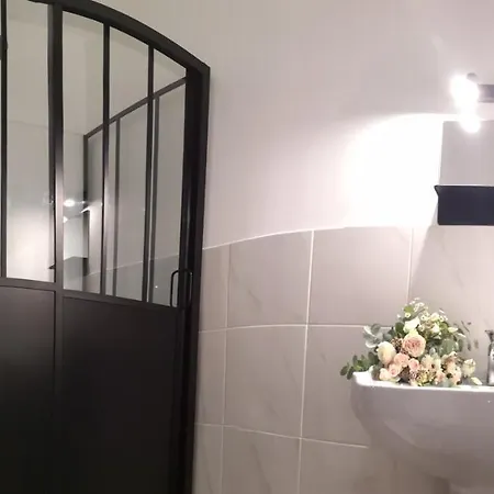 Le Manoir Du Thouron Гостевой дом